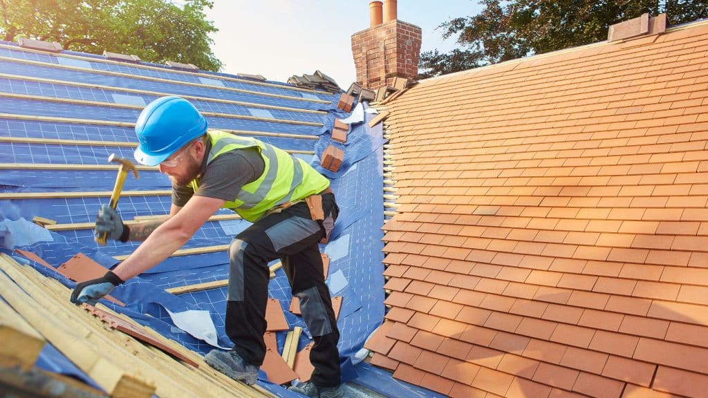 Can Your Roof Withstand Charleston’s Harsh Weather Conditions?